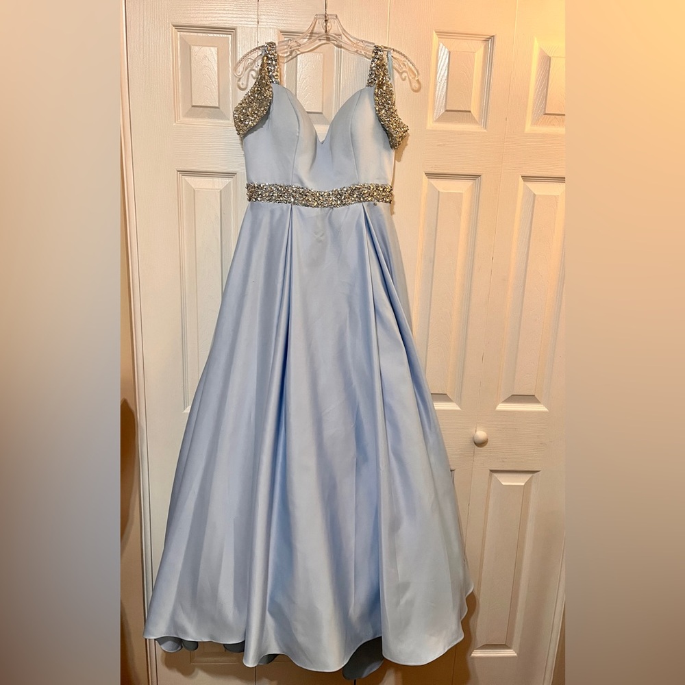 Embellished Light Blue Sleeveless V-Neck Gown